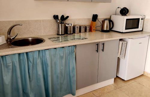 Casita-1 To 7Guests-Private Pool-Patio-Bbq-Parking - Photo 21
