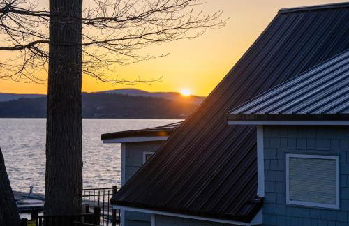 Lakefront Cottage in Colchester - Foto 1