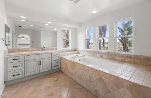 Spacious Luxury home in Gated Community with Resort Pool & Scenic Views - Photo 33