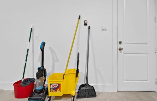 Cozy Home Near MedCenter, Uptown, & Downtown - Foto 35