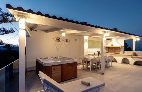 Cozy Secret Home with Jetted Tub - Foto 28