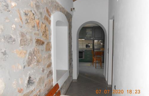 Lakonian home - Photo 7