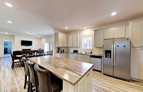 Serenity Views Comfort - Close to City & Parkway! - Foto 8