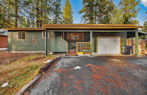 Evergreen Escape- Walk to Downtown & Boat/trailer Parking! - Foto 31