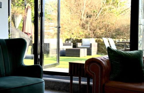 Peak District Getaway Retreat! The most Stunning Garden Views - Firepit - Brand newly refurbished - Perfect for friends & family getaways - Photo 32