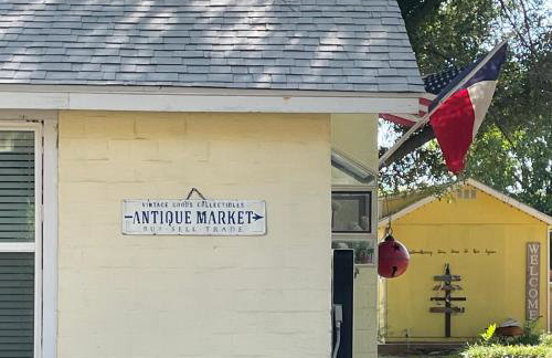 Pet Friendly Graham 2 Bedroom Home Christmas 365 at The Mistletoe Farm - Foto 55