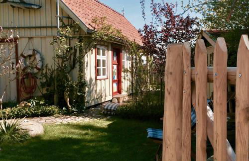 Kleines Haus am Hafen - ruhig und grün am Ortsrand - Foto 1