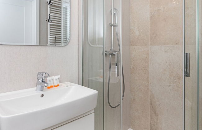 Plac Unii Apartment Gdynia by Renters - Photo 38