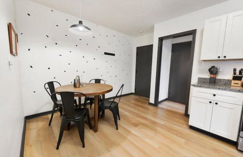 HostWise Stays - Butler St, Off-Street Parking, Brand New! - Foto 18