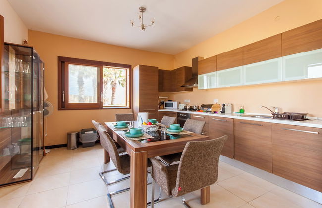 Harbour Views Gozitan Villa + Shared Pool - Foto 10