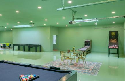 The Pond Estate by Avantstay Maximalist Designer Compound w/ 2 Casitas, Indoor + Outdoor Pools, Tennis Court, & Gorgeous Mountain Views 12k Sqft - Foto 51