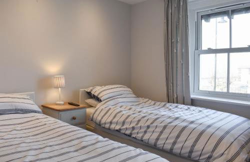 Coastguard Cottage - Photo 12