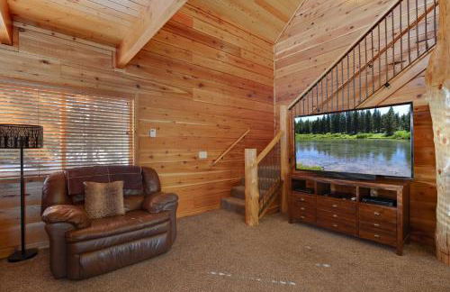 Rimfire Refuge by KABINO Hot Tub Fire Pit Sauna PS3 Grill WiFi Loft - Foto 42