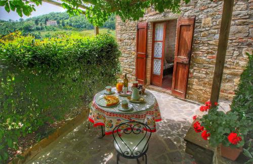 Farmhouse With Stables, Horses and the Ability to Make Horseback Riding - Photo 16