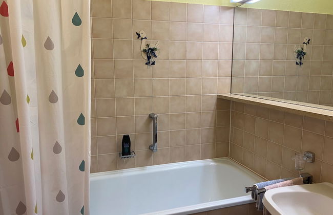 Complete Apartment With own Balcony - Photo 5