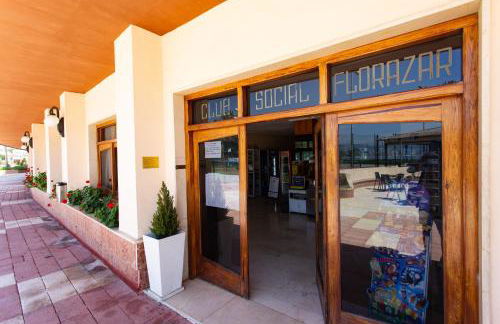 Florazar II Sea Front Apartment Cullera - Photo 23