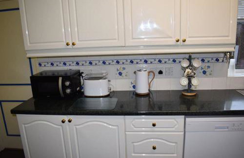 Great base for a Yorkshire adventure - Photo 11