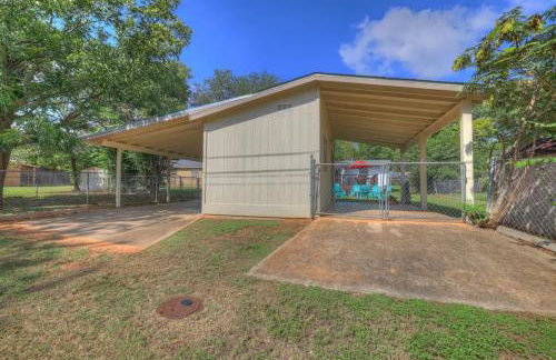 Elegant and Stylish Glenmoor Abode - 5 min to Town - Foto 12