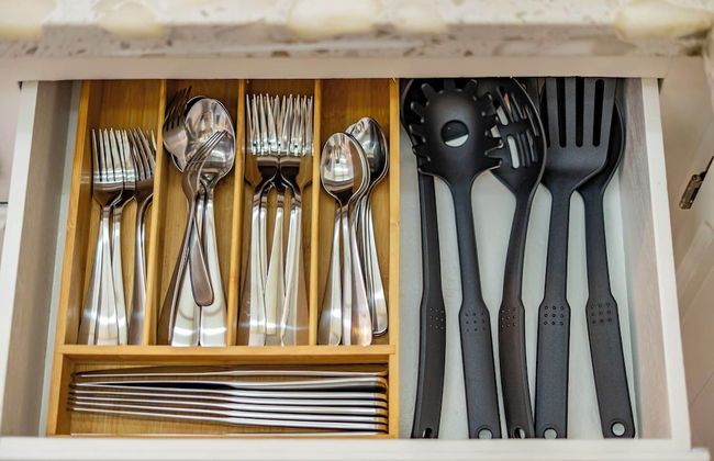 Serene Retreat & Modern Comforts in Rowland Heights - Foto 44