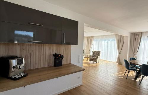 Luxury Apartment 4 bedrooms Self check in out - Foto 24