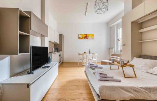 Sant Ambrogio M2 200metri centre of milan - Photo 1