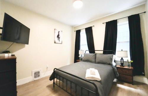 Spacious 4BDR 2BA Retreat near T-Station- 5 Mins to Boston - Photo 10