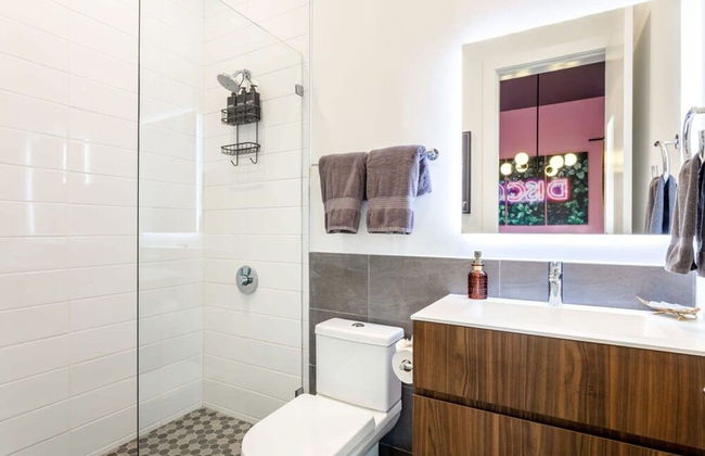 Chic 4BR Pool House - Steps to South 1st Street - Foto 34