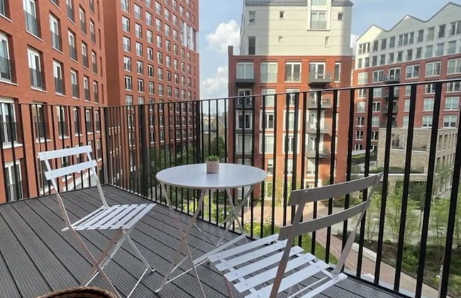 Luxury 2 Bed Apartment Vauxhall, Balcony, Sleeps 6, Central London - Open for Business stays, Long Stays, Families Relocating - Foto 60