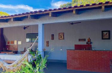 Casa com 2 suites e 1quarto piscina Ar para 8 hospedes - Foto 27