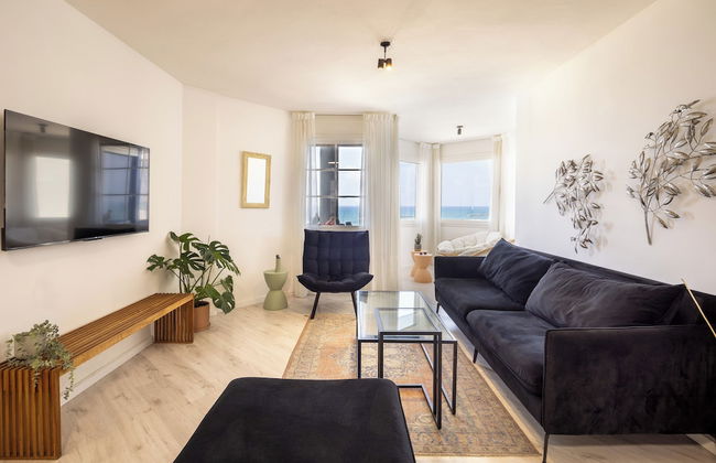 Chic 3BR Apt on the Beach by Sea N' Rent - Foto 1