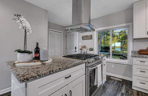 Renovated Lake Cabin with Fire Pit and Kayaks - Photo 15