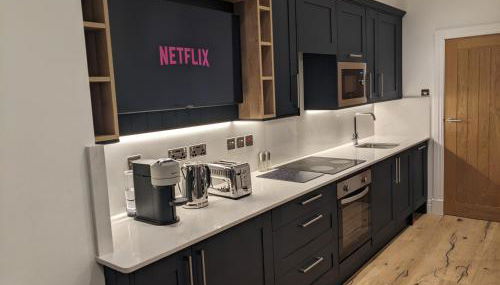 Modern aptmt, 2 Stops to Central London, Smart lock, Netflix - Foto 3