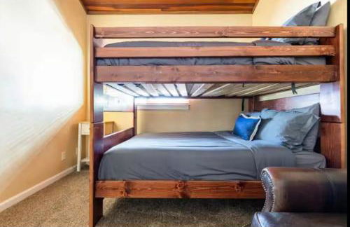 Cozy Condo in Mammoth with 2 parking spots! Ski,Snowboard, Ice skate! - Foto 6