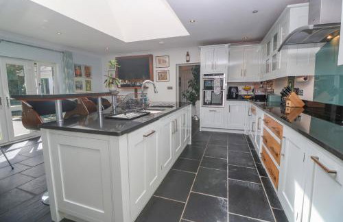 Cornerstone - Photo 11