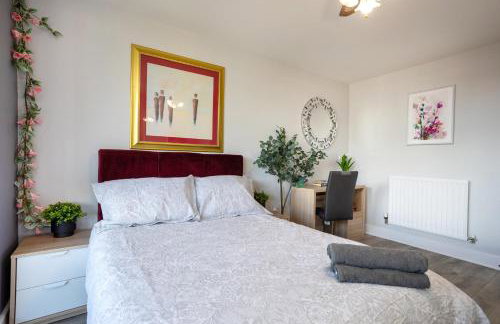 Vista Verde - Luxury City Penthouse 2BR - Sleeps up to 6 - Parking - Photo 36