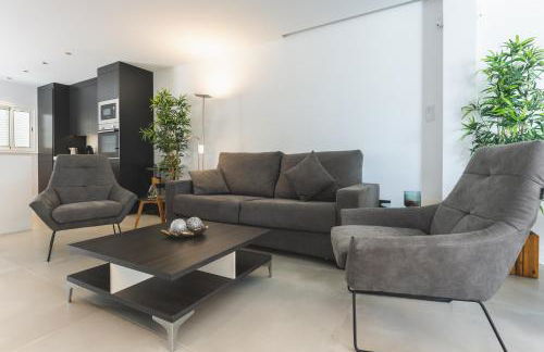 Designer loft with pool, with gigantic terrace and private parking & in the city centre - Foto 43