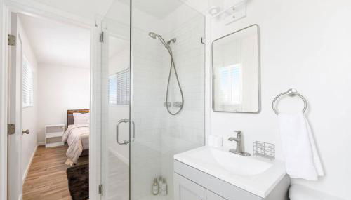 Cozy House Minutes From Downtown - Foto 5