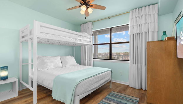 Cozy Coastal Getaway with Pool Access & Short 5-min Walk to Beach - Foto 3, Habitación