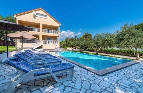 MY DALMATIA - Momo's paradise with 2 infinity pools & 7 bedrooms - Foto 35