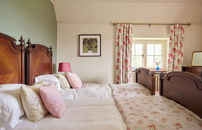 Drakestone House Manor With Breathtaking Cotswolds Views - Photo 8