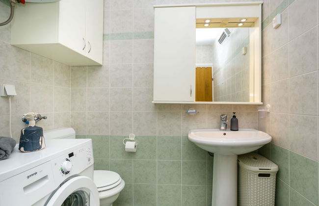 Classy and Modern Apartment With Terrace - Foto 13