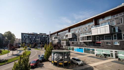 Loft Smart Parma l Wi-Fi Fibra, Indipendente, Perfetto per Business e Coppie - Foto 2