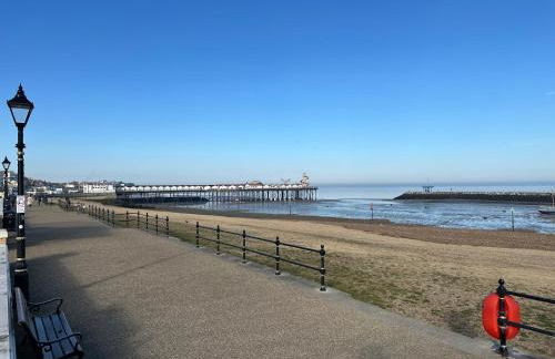 Bay escape beach apartment steps from the sea - Foto 34