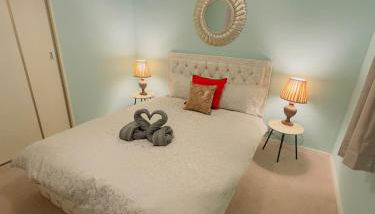 Modern & Cosy 3 Bedroom Inverkeithing home- Ideal for Edinburgh Dunfermline & St Andrews with Free Parking - Foto 1