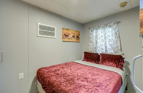 Morriston Getaway with Patio - Near HITS Farm! - Foto 14