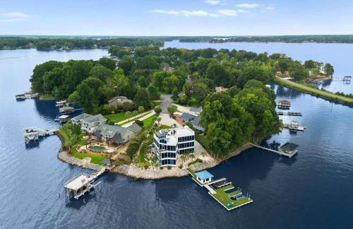 The Glass Mansion w/Optional Boat Rental - Foto 2