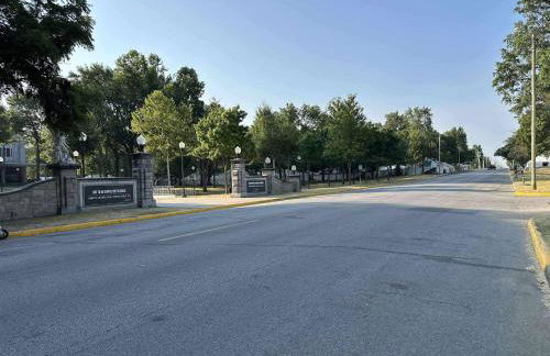 Comfy 3br/2ba steps away from Marian Day grounds - Foto 39