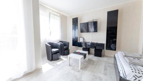 Studio Proche Gare Parthenay avec Parking - Foto 4