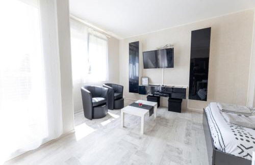 Studio Proche Gare Parthenay avec Parking - Foto 4