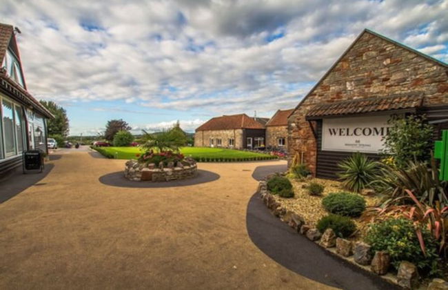 Mendip Spring Golf Club - Foto 1